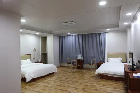 Holiday Inn Saga Xincheng Отели в г. Сага