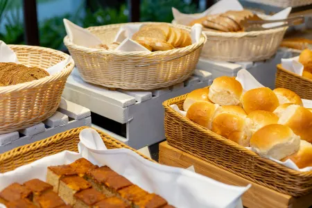 The Little Shore Khao Lak by Katathani Отели рядом с достопримечательностью «Као-Лак»