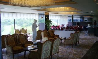 Maizuru Country Club Hotel Lodge
