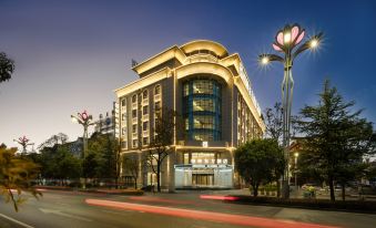 Green Oriental Hotel (Tengchong Donghu Park)