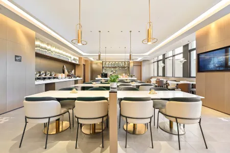 Atour Bronze Plaza, Dongsheng District, Ordos Отели рядом с достопримечательностью «Yike Zhaomeng Monument»