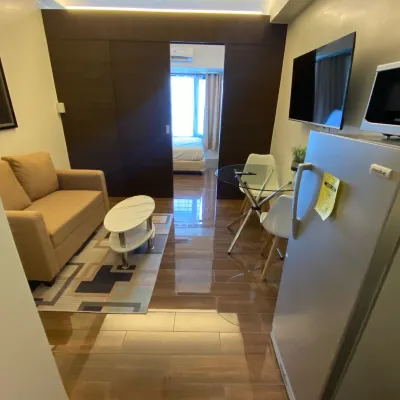 Destina Stays@ Air Residences Makati, Metro Manila カナダ大使館周辺のホテル