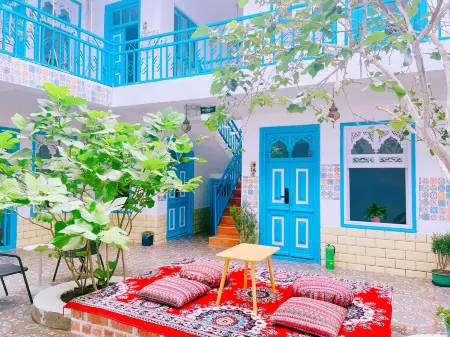 Western Regions Snowy Homestay Отели рядом с достопримечательностью «Xiang Fei Park»