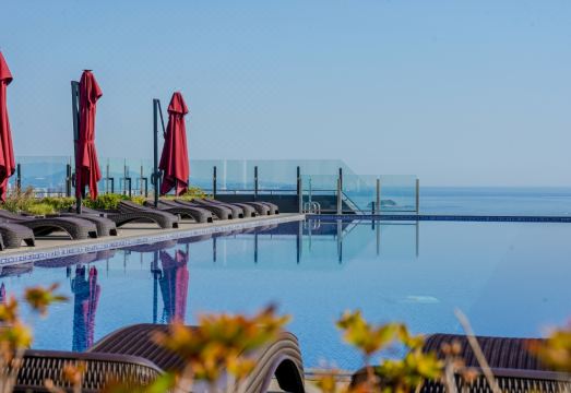 모어댄 속초 등대점의 인피니티 풀 전경