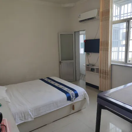 Macheng Business and Trade Hotel