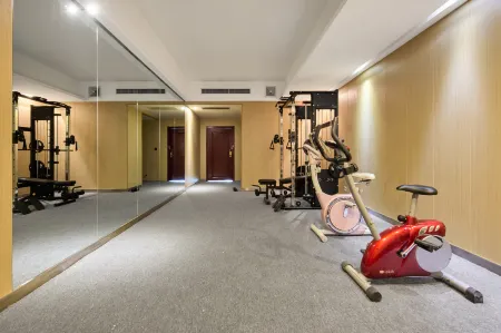 Elong Wanguo Hotel (Zhumadian Pingyu County Jiefang Road Central Hospital Branch)