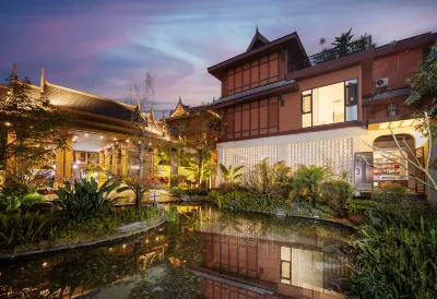 Xipan Niaoyu Huaxiang Courtyard (Dehong Mangshi Daizu Guzhen)