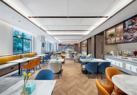 Holiday Inn Express Xi'an Caotang Technology Park (BYD Second Factory) Отели рядом с достопримечательностью «Northwestern Polytechnical University (Chang'an Campus)»