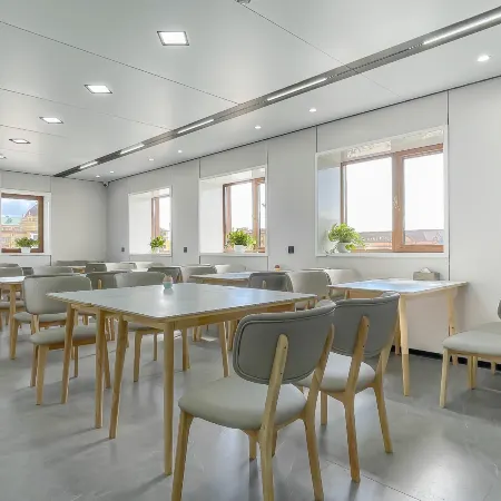 Genhe Right Bank Hotel