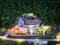 Xianya Mountain Residence · Camping Panoramic Starry Sky Resort (Wulong Fairy Mountain Branch) Hotels near Chongqing Xiannvshan Airport