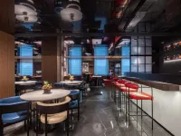 Radisson RED Wuhan Jianghan Road Pedestrian Street Riverside