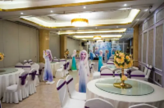 Oriental Earl Hotel (North Road, Gushi)