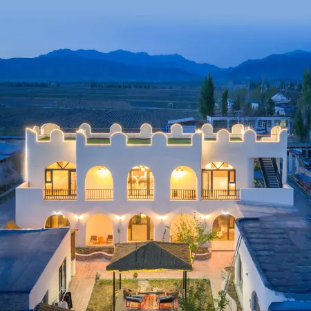 Huocheng Wilderness Light Luxury Homestay (Qingshuihe Huanghuang Village)