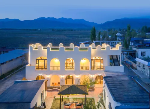 Huocheng Wilderness Light Luxury Homestay (Qingshuihe Huanghuang Village)