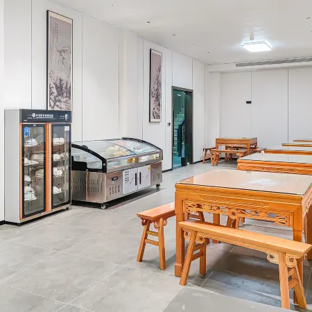 Yongrong Homestay (Hongshou Cableway Store), Sanqingshan