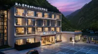Chasing Mountains · Starry Wild | Senbo Wild Fun Resort (Litiaolou Branch, Bipingou Scenic Area) - Airport Shuttle