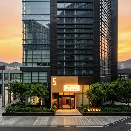 SFEEL Design Hotel (Wuhan University Xiaohongshan Subway Station)