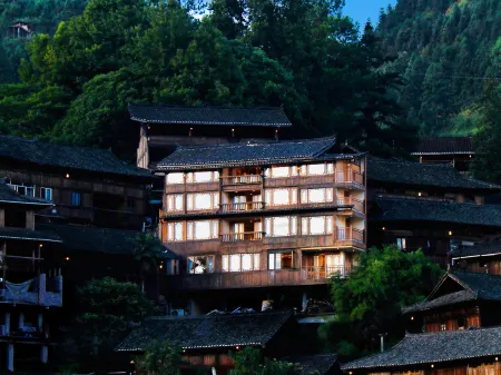 Mountain Live Inn (Xijiang Qianhu Miao Village Store)