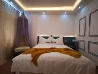Taining Flower House B&B - balcone