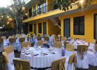 Nana Lee Homestay & Restaurant - 2-Star