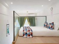 朵尔曼酒店(珠海拱北万科店) - 奢华复式双床房