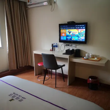 Yunfu Junlin Hotel