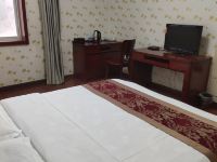 渭南飞龙宾馆 - 普通大床房（公共卫生间）（无法洗浴）