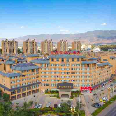 元謀瀧淇·瀧湖大酒店 Hotel Exterior