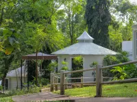 Vorona Resort Hotels near Lawa Cave
