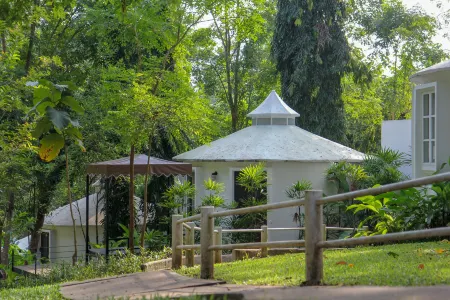 Vorona Resort Отели рядом с достопримечательностью «Rock Valley Hot Springs and Fish Spa»