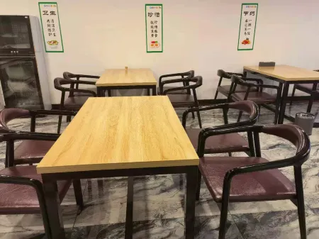 Wugang Four Seasons Jiangnan Hotel Отели в г. Уганши