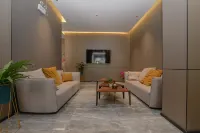 Huangchuan Rongzhu Hotel - 2-Star