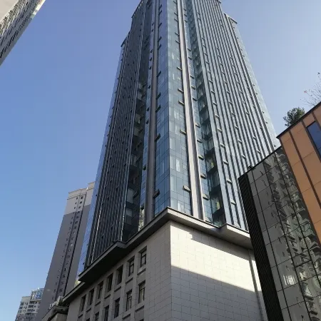 Maitreya July Homestay (Qinglai Park Giant Century Square Branch)