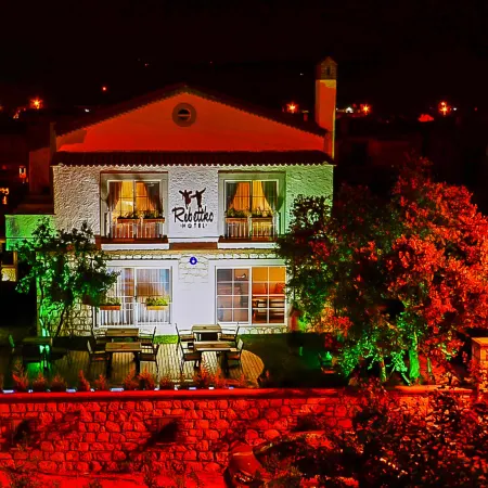 Rebetiko Hotel