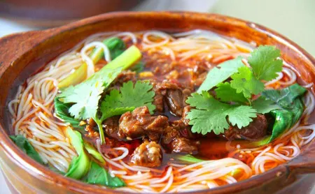 Floral Hotel· Fantu Hotel Отели рядом с достопримечательностью «Yuhe Square»