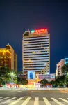 Vienna Hotel (Qingyuan City Plaza Lianjiang Road) - Pet friendly
