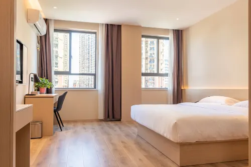 Xuanyi Select Hotel (Tongling Pedestrian Street People's Hospital Branch) - วิวภูเขา