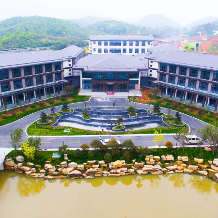 Pengzeman Valley Countryside Resort