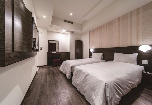 정갈하게 정돈된 호텔 시설