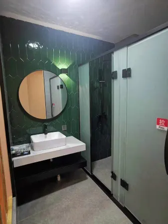 Luhuocha Moling Theme Hotel