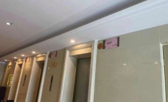 Liyang OMG E-sports Apartment (Luzhou Wanda Plaza)