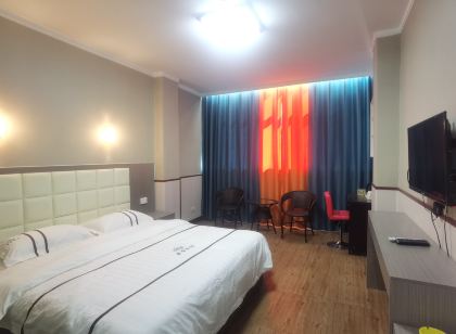 鑫怡商務賓館（泌陽新一高店）