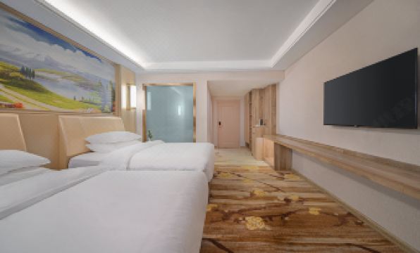 Vienna International Hotel (Korla Swan River)