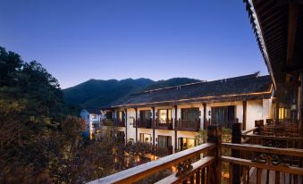 Liyang Yu · Bamboo Retreat (Yushui Hot Spring Store)