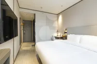 如家飯店(泰州濟川東路萬達廣場店) 南京理工大學泰州科技學院附近的飯店