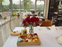 O.Live Social (Guilin Elephant Trunk Hill Two Rivers and Four Lakes Store) - sarapan
