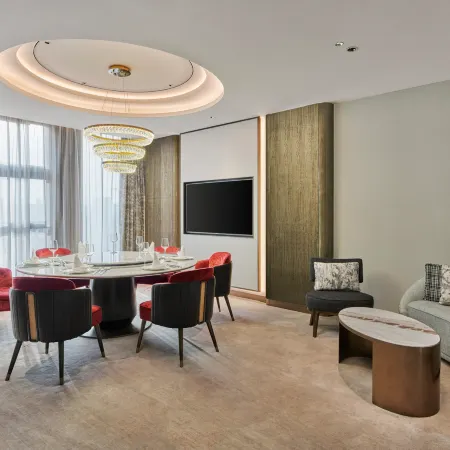 Hilton Yancheng