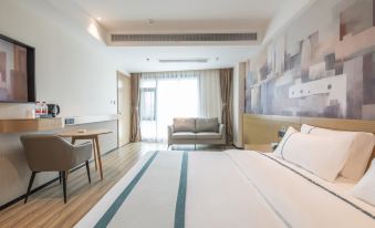 City Comfort Inn Hotel (Yueyang Pingjiang Nanjiang Fulong Pedestrian Street)