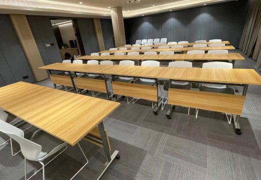 시시 허무 인 객실