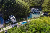 Anji Vaninn·Banshan Wild Luxury Private Hot Spring & Mountain Stream Retreat Villa Hotels in Hello Kitty Park